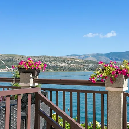 Appartement By The Sea Mastrinka, Ciovo - 21442 Trogir